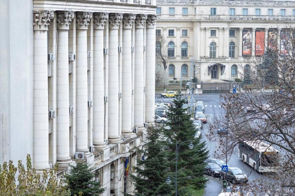 La Dame Bleue Apartment *